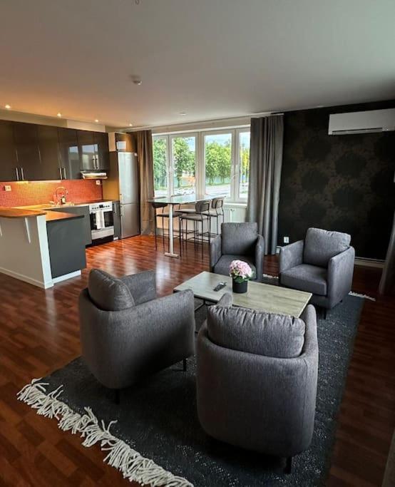 Nr6 Pa Sparet Norrkoping Ngoại thất bức ảnh