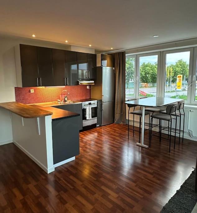 Nr6 Pa Sparet Norrkoping Ngoại thất bức ảnh