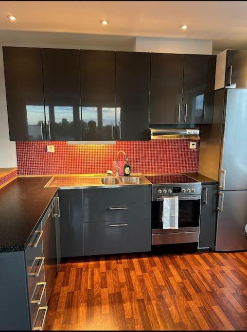 Nr6 Pa Sparet Norrkoping Ngoại thất bức ảnh